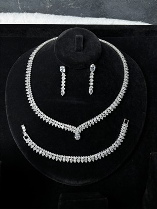 Gümüş Rengi Zirkon Taşlı Kolye Küpe Bileklik Set Lüks Işıltılı Gelin Düğün Takı