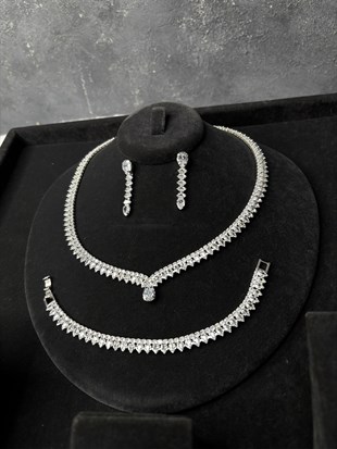 Gümüş Rengi Zirkon Taşlı Kolye Küpe Bileklik Set Lüks Işıltılı Gelin Düğün Takı