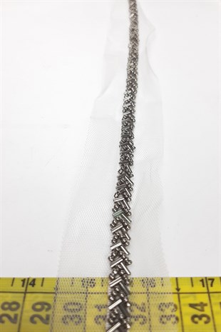 Gümüş Renk Boncuk İşlemeli Şerit