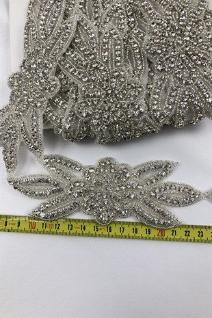 اللون الفضي الأزهار نمط الحديد على الشريط الحجري