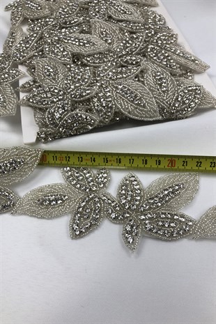 الفضة الملونة ورقة نمط الحديد على الشريط الحجري