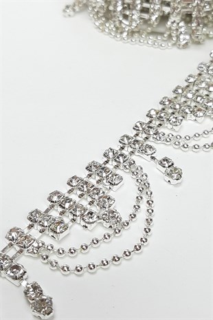 سلسلة فضية اللون حجر الشريط مزينة بشراشيب الحجر