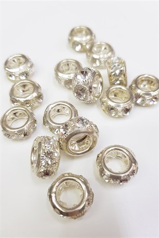 غسالة فضية حجم كبير