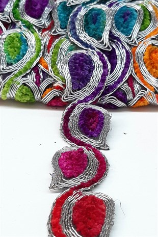 Gümüş Şal Desenli Antik Şerit Güpür