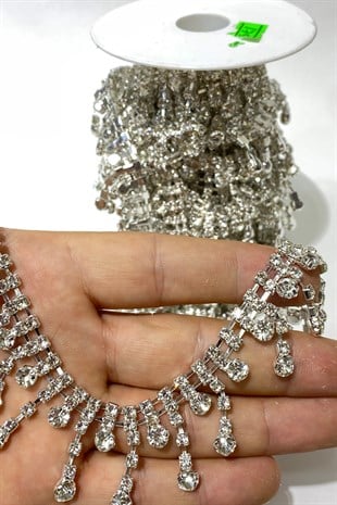 شريط إكسسوار مزين بحجر فضي مزين بشرابة 1 متر