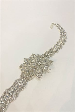 نجمة فضية منقوشة فستان سهرة بحزام ألباني حجري