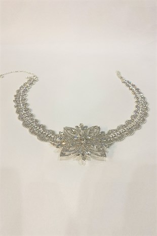 نجمة فضية منقوشة فستان سهرة بحزام ألباني حجري