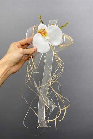 Straw Bundle Suitcase and Convoy Car Ornament 1 Piece Cream