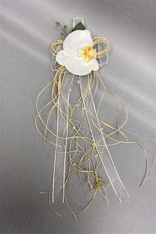 Straw Bundle Suitcase and Convoy Car Ornament 1 Piece Cream