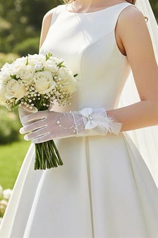 Dream Tulle Wedding Gloves with Pearl Pendants and Feather Details, Embellished with Crystal Stones