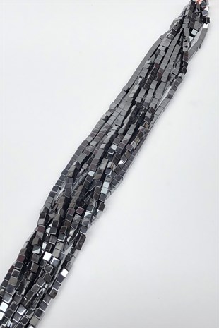 Hematit Büyük Kare Taş Boncuk