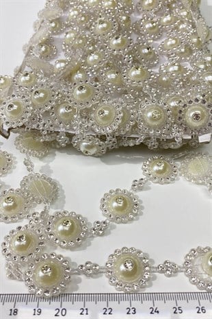 İnci Çiçek Desenli Taşlı Şerit Boncuk Krem