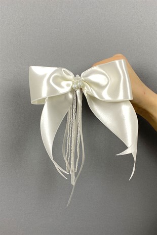 İnci Ve Boncuklu Fiyonklu Saç Tokası