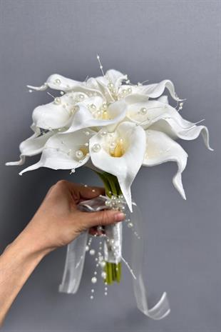 İncili Islak Galalı Gelin Çiçeği Buketi