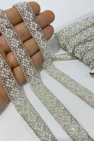 İncili Ütüyle Yapışan Şerit Aplik