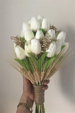 Krem Islak Lale ve Kuru Çiçekli Gelin Buketi Yaka Çiçeği