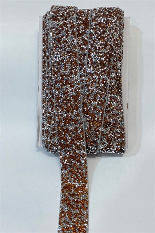 الشريط الحجري البني والفضي