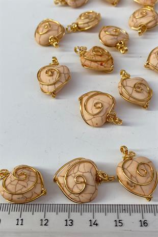 قلادة القلب من الحجر الطبيعي والذهب