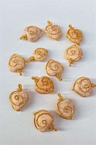 قلادة القلب من الحجر الطبيعي والذهب