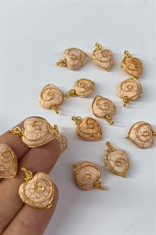 قلادة القلب من الحجر الطبيعي والذهب