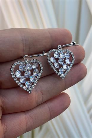 Kalp Motifli Parlak Zirkon Taşlı Küpe