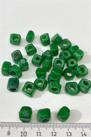 Square Glass Bead Necklace and Bracelet Tip 5 Pcs Green