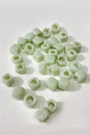 Kare Cam Boncuk Kolye ve Bileklik Ucu 5 Adet Mat Krem