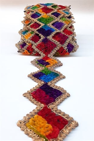 Kare Desenli Antik Şerit Güpür