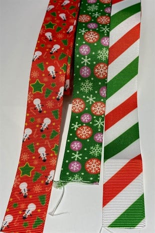 Kartanesi ve Kardanadam Baskılı Yılbaşı Kurdelesi 2,5 cm 30 mt Rengarenk