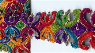 Kelebek Desenli Antik Şerit Güpür