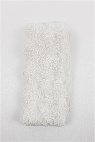 Kırık Beyaz Gül Desenli Dantel