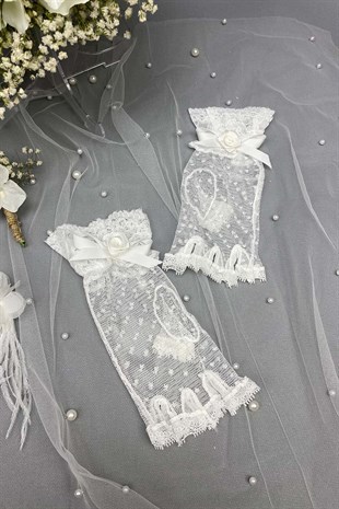 Kırık Beyaz Ortancalı Gelin Buketi,Nikah Şapkası ve Gelin Eldiveni Seti