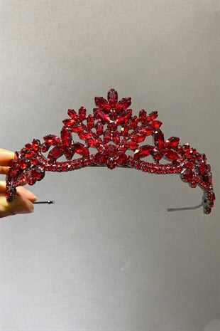 Red Berlin Model Bride Henna Crown