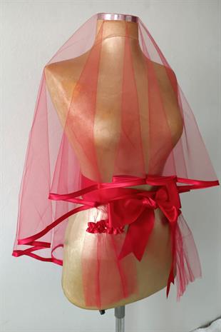 Kırmızı Biyeli Zarif Sade Tasarım Gelin Kına Yüz Örtüsü