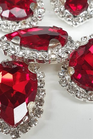 Kırmızı Damla Kasalı Dikme Taş