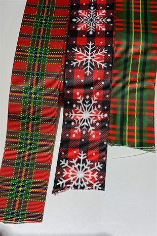 Kırmızı Kartanesi ve Ekoseli Yılbaşı Kurdelesi 4 cm 30 mt Yeşil