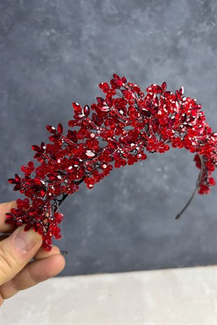 Kırmızı Serva Yoğun Boncuk İşlemeli Tasarım Gelin Kına Tacı