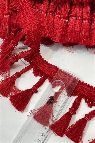 هامش كعكة حمراء