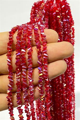 Kırmızı Üçgen Kesim Parlak Kristal Boncuk 6 mm