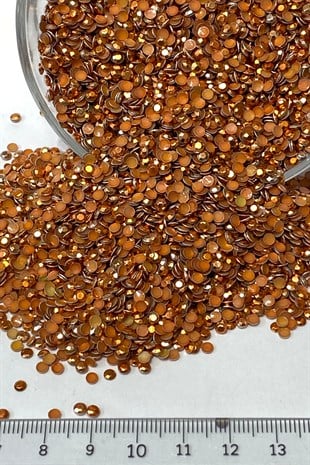 حديد بني أحمر على الحجر 25 غرام