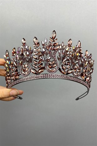 Dark Powder Model Bridal Henna Crown