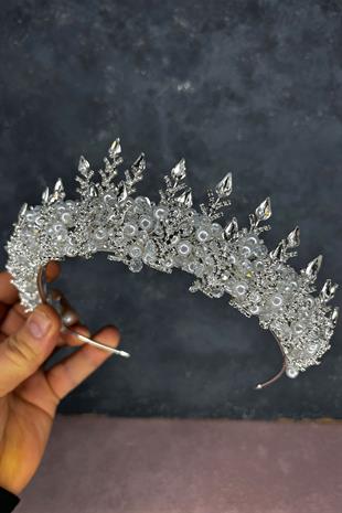 Cream Beaded Design Bridal Henna Crown