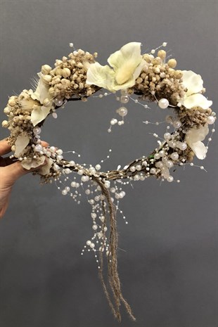 Krem Cipsolu ve Ortancalı Kuru Çiçekli Taç