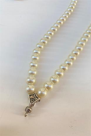 مسبحة جاهزة مطرزة باللؤلؤ الكريمي 99 لو