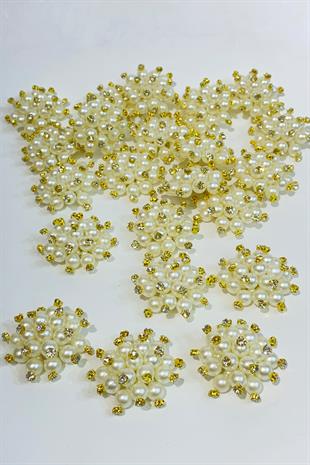 بروش كريم اللؤلؤ والحجر