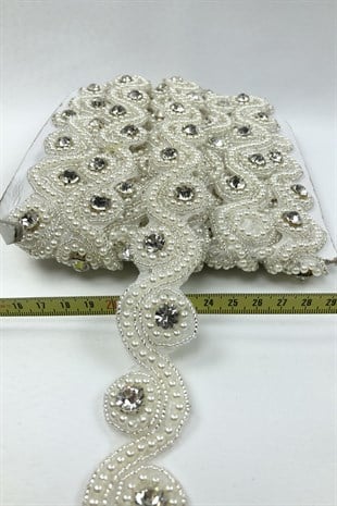 كريم حجر اللؤلؤ الحديد على الشريط الحجري