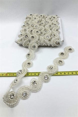 كريم حجر اللؤلؤ الحديد على الشريط الحجري