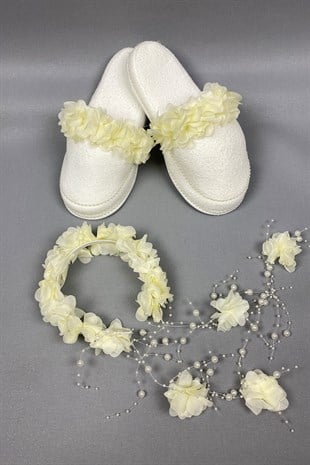 Cream Laser Floral Pearl Crown and Postpartum Slippers Set