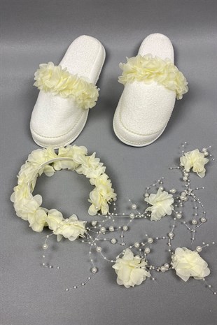 Cream Laser Floral Pearl Crown and Postpartum Slippers Set