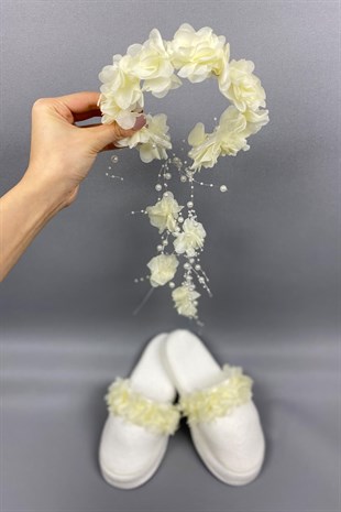 Cream Laser Floral Pearl Crown and Postpartum Slippers Set